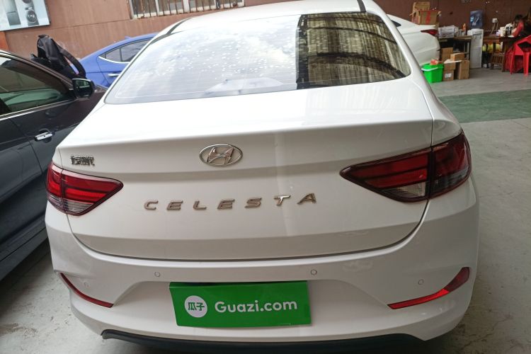 现代 悦动 2018款 1.6L 自动悦目版GL 国V车身外观6