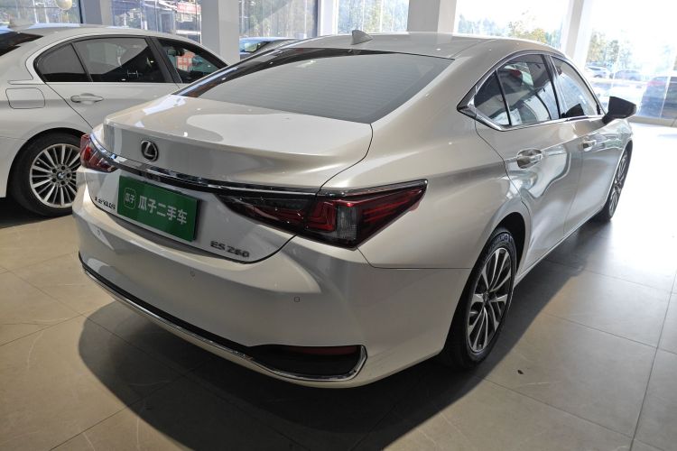 雷克萨斯ES 2022款 260 卓越版车身外观6005