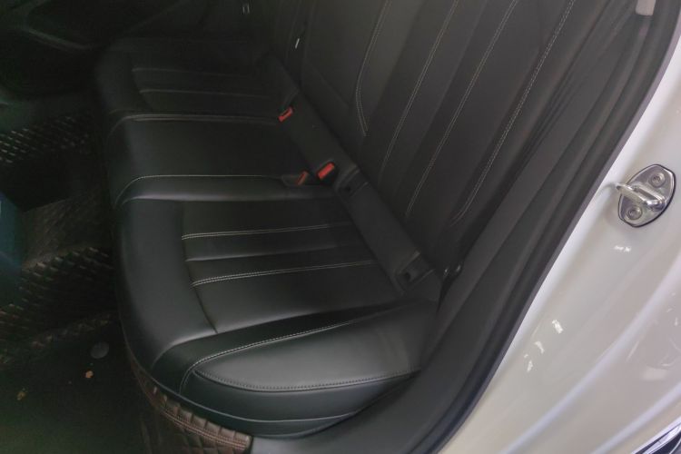 奥迪A4L 2024款 40 TFSI 时尚动感型中控内饰21