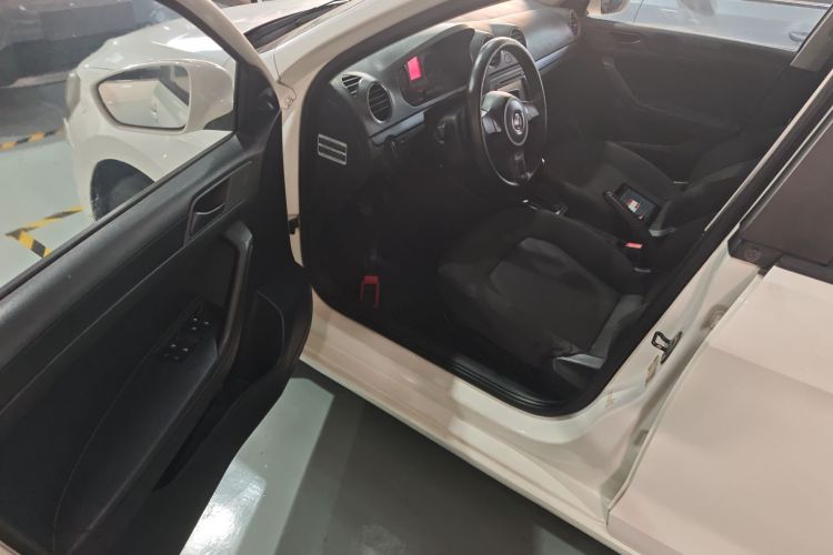 大众 捷达 2013款 1.6L 自动时尚型中控内饰20