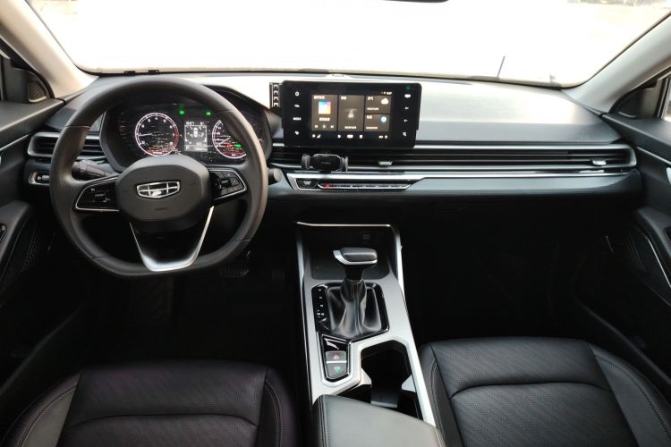 吉利汽车 帝豪 2023款 第4代冠军版 1.5L CVT豪华型中控内饰12