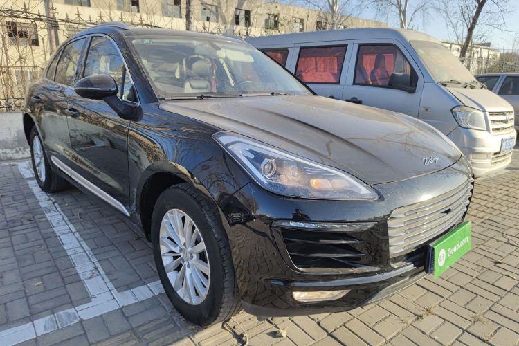 众泰SR9 2017款 2.0T 自动极致之光版车身外观3