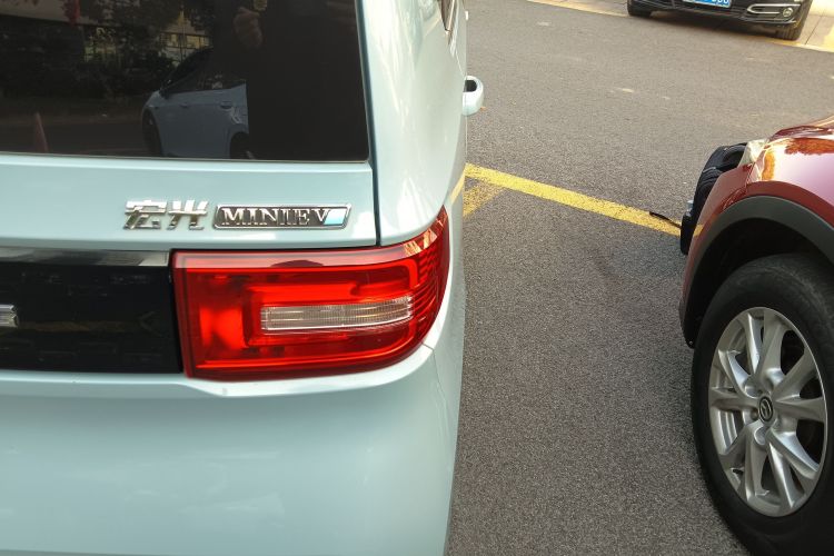 五菱汽车 宏光MINIEV 2020款 自在款 磷酸铁锂车身外观6006