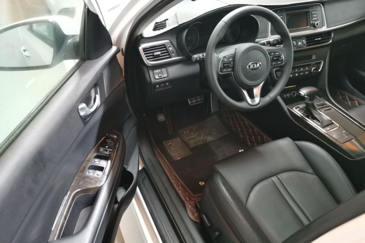 起亚K5 2016款 2.0L 自动LUX中控内饰7003