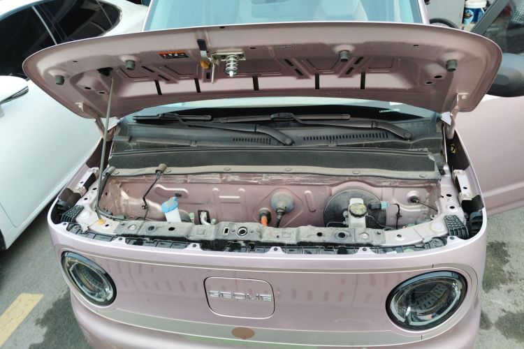 吉利银河 2023款 熊猫mini 200km 耐力熊机舱底盘24