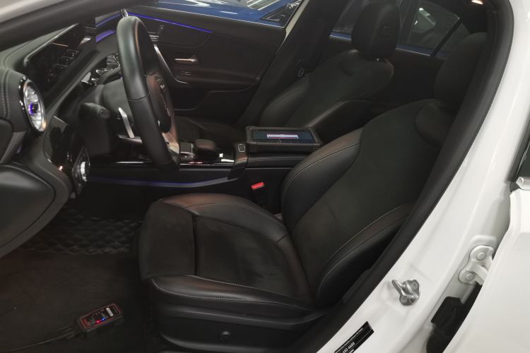 奔驰A级 2022款 改款三 A 200 L 运动轿车时尚型中控内饰19