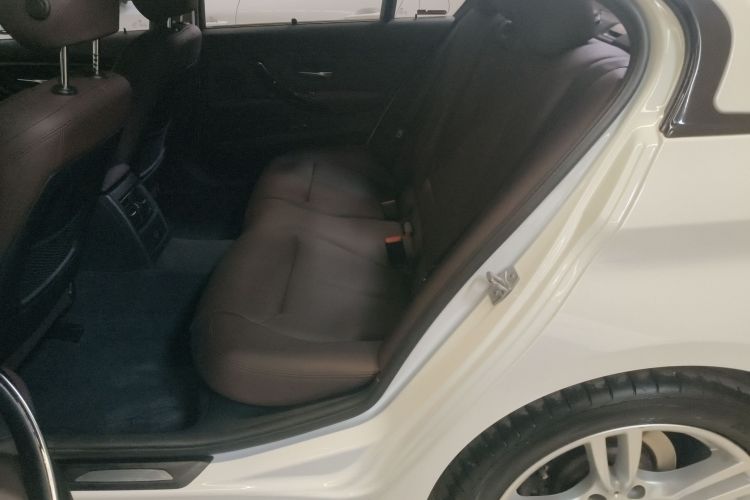 宝马3系 2018款 320Li 领先型M运动套装中控内饰21