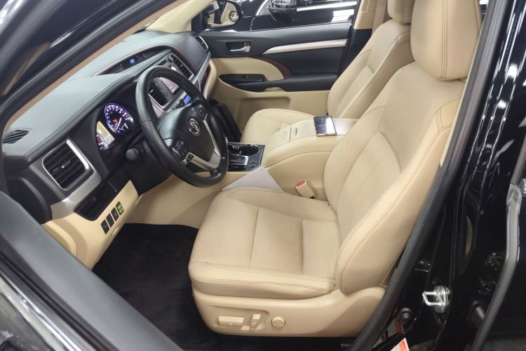 丰田 汉兰达 2017款 2.0T 四驱豪华版 7座中控内饰19