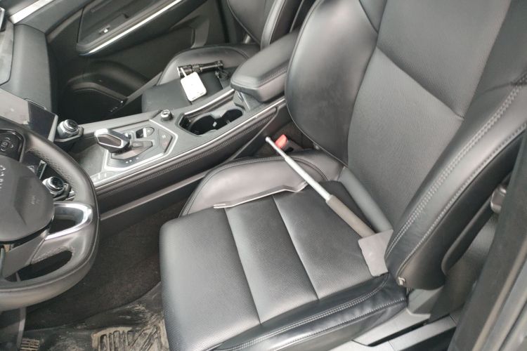 领克01 2021款 2.0TD 两驱型Pro中控内饰19