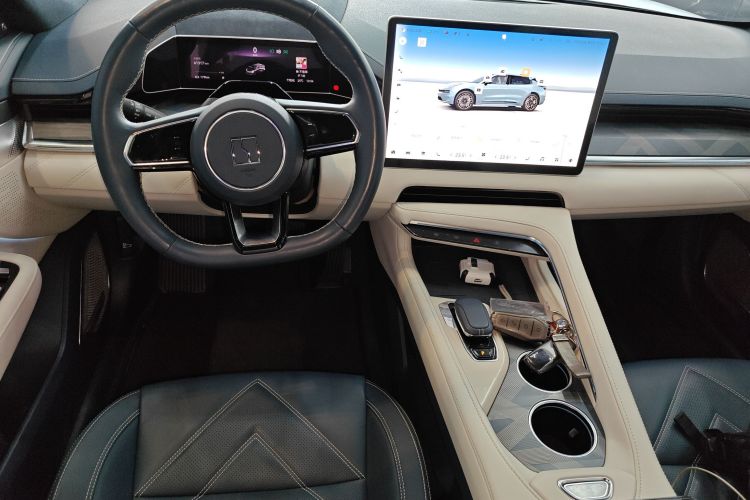 极氪001 2022款 超长续航双电机 YOU版中控内饰12