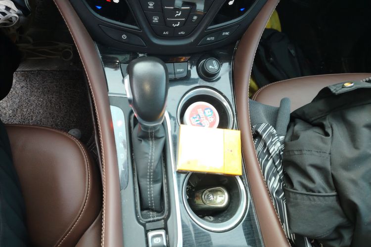 别克 昂科威 2020款 28T 四驱精英型中控内饰18