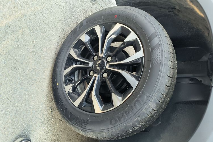 五菱汽车 五菱星驰 2022款 1.5L 手动自由型车身外观6008