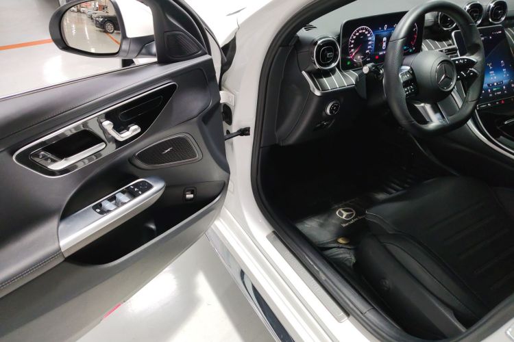 奔驰C级 2022款 改款 C 200 L 运动版中控内饰20