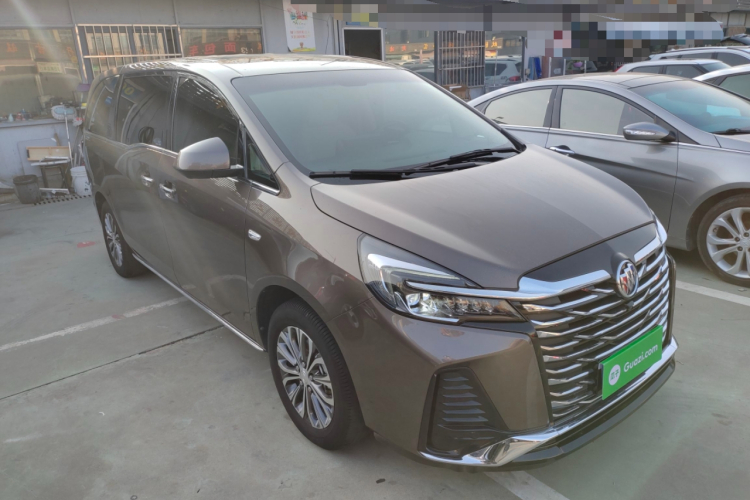 别克GL8 2023款 改款 陆上公务舱 豪华型车身外观3