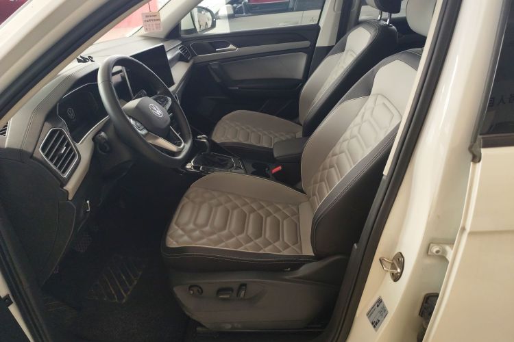 大众 探岳 2023款 300TSI 两驱豪华Plus进阶版中控内饰19