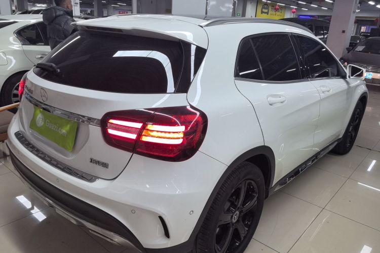 奔驰GLA 2019款 GLA 200 时尚型车身外观6005