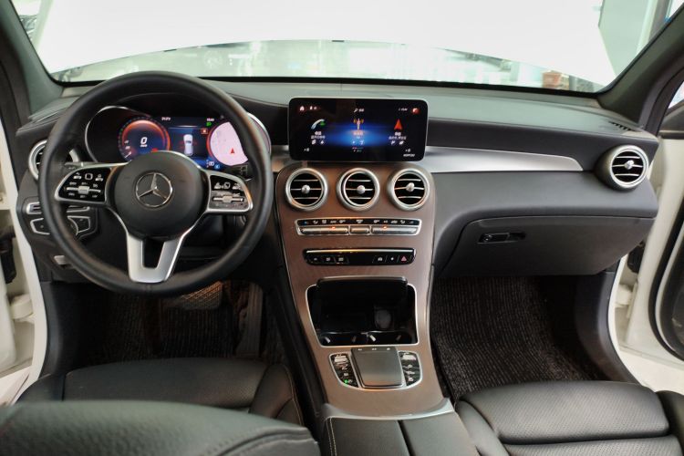 奔驰GLC 2020款 改款 GLC 300 L 4MATIC 动感型中控内饰12