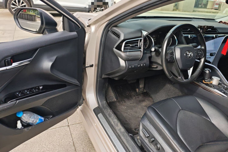 丰田 凯美瑞 2019款 2.0G 豪华版 国VI中控内饰20