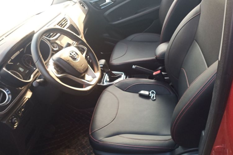 中华V3 2016款 1.5T 自动旗舰型中控内饰19