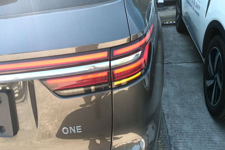 理想汽车 理想ONE 2021款 增程6座版车身外观6006