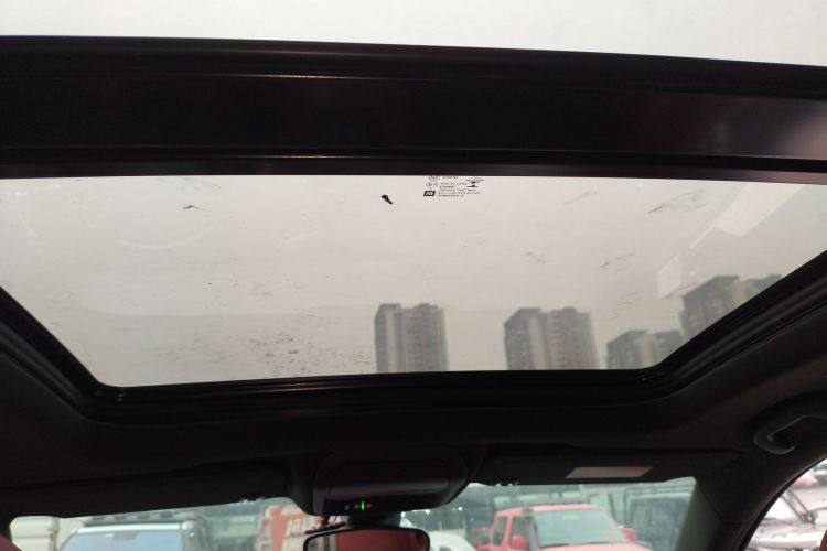 凯迪拉克XT5 2021款 2.0T 两驱豪华型中控内饰22