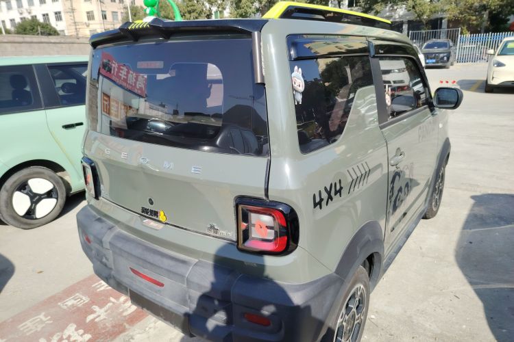 吉利银河 2025款 210km 熊猫骑士车身外观7