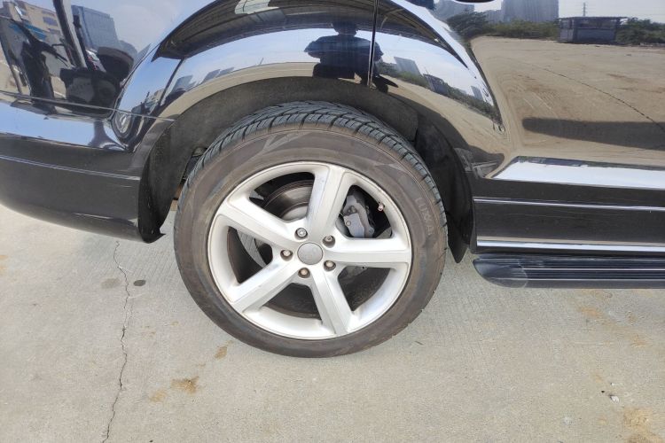 奥迪Q7 2015款 35 TFSI 进取型车身外观6008