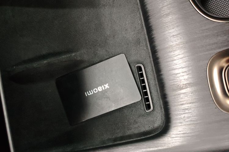 小米汽车 小米SU7 2024款 后驱长续航智驾版中控内饰7001