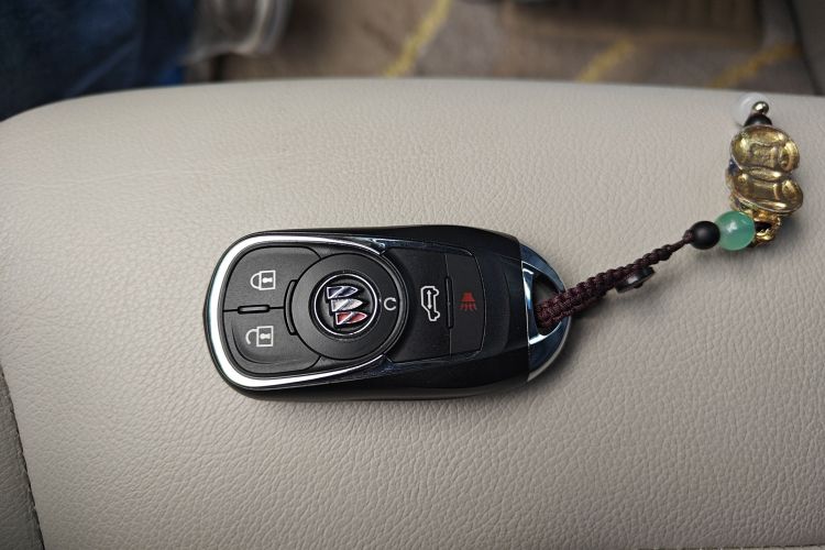 别克GL8 2021款 陆上公务舱 652T 豪华型中控内饰7001