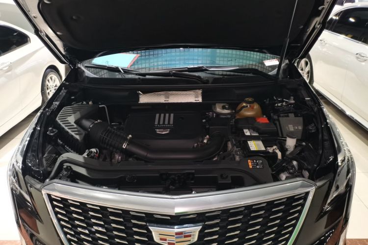 凯迪拉克XT5 2020款 改款 28T 豪华型机舱底盘24