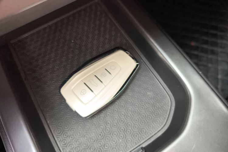 吉利汽车 吉利牛仔 2025款 1.5TD 潮玩版中控内饰11