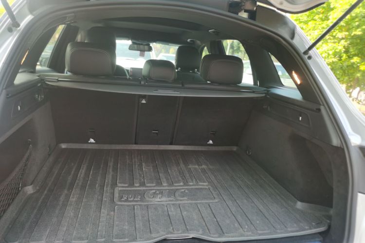 奔驰GLC 2018款 改款 GLC 300 4MATIC 动感型局部细节23