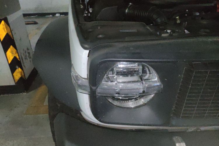 坦克300 2023款 2.0T 铁骑02车身外观8