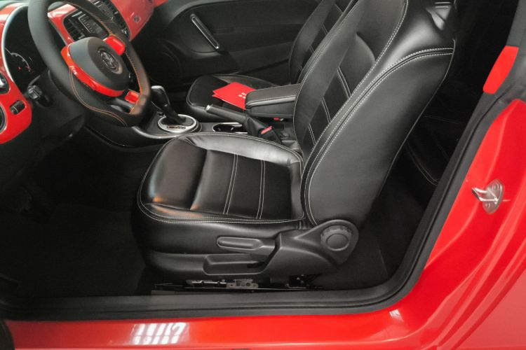 大众 甲壳虫 2017款 180TSI 宜乐版中控内饰19