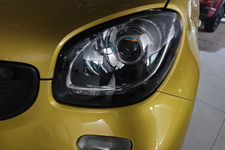 smart forfour 2016款 1.0L 52千瓦灵动版局部细节36