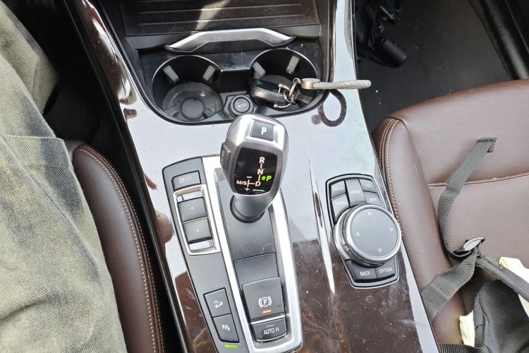 宝马X4 2014款 xDrive20i X设计套装局部细节18