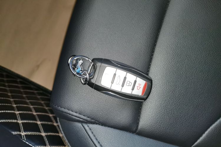 哈弗H6 2019款 运动版 1.5T 手动两驱精英型 国VI中控内饰7001