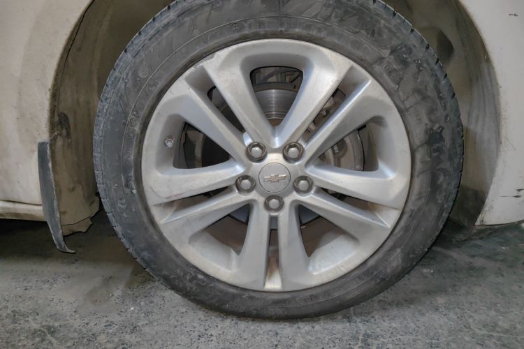 雪佛兰 科鲁兹 2015款 1.5L 自动豪华版车身外观10