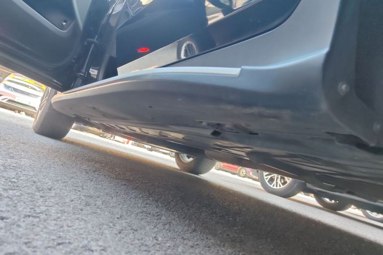 奔驰GLC 2020款 GLC 260 L 4MATIC 豪华型局部细节9002