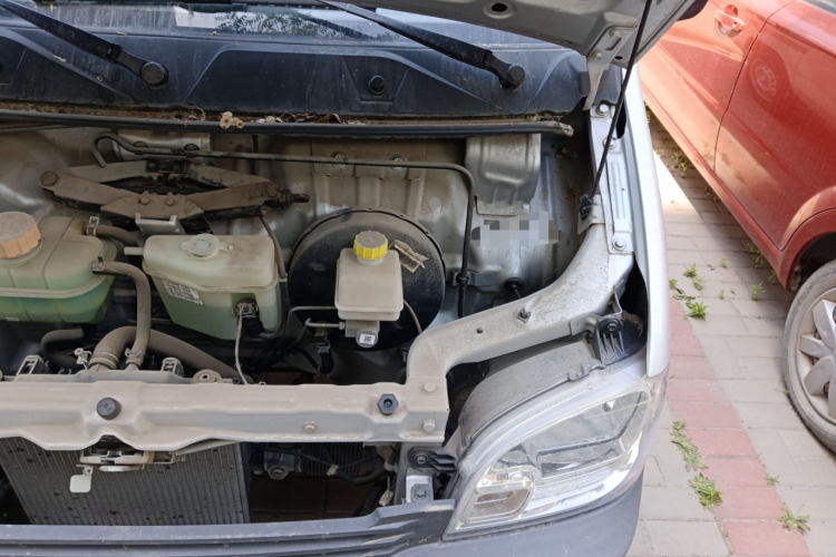 五菱汽车 五菱之光 2020款 1.2L 实用型 国VI LSI局部细节9006