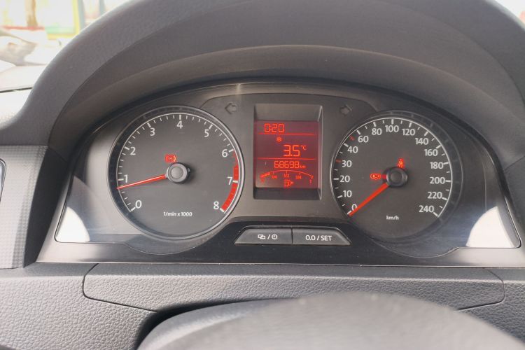 大众 桑塔纳 2015款 1.4L 手动风尚版局部细节14