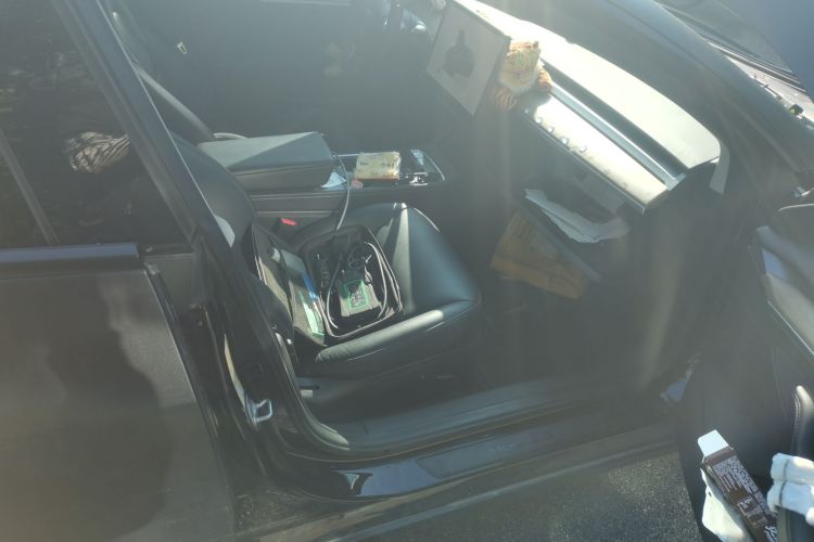 特斯拉 Model 3 2022款 后轮驱动版局部细节9005