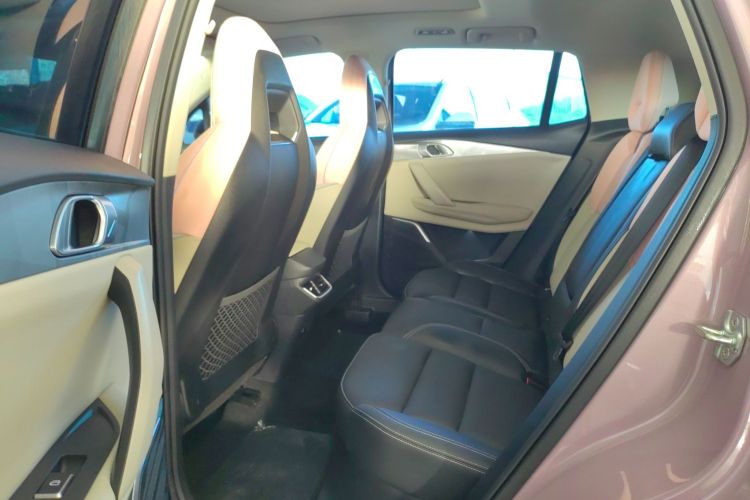 领克06 2023款 Remix 1.5T Shero中控内饰21