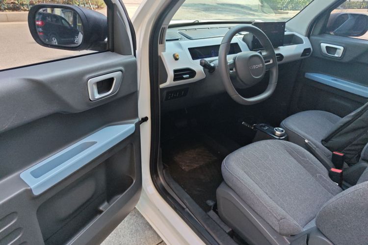 吉利银河 2023款 熊猫mini 200km 耐力熊中控内饰20