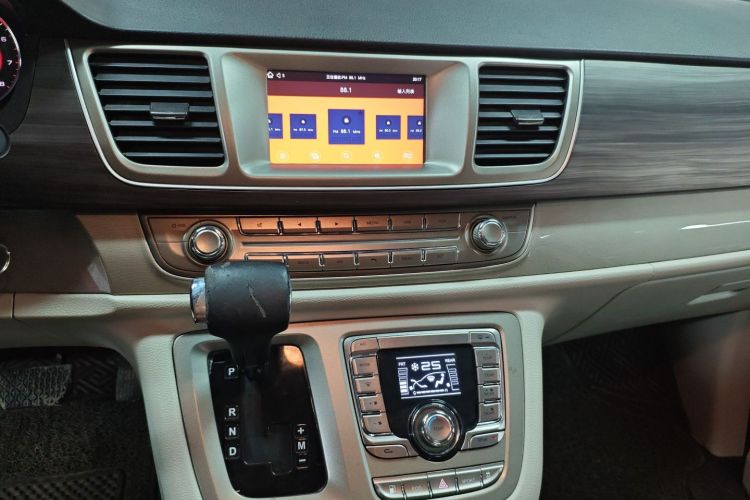 上汽大通MAXUS 大通G10 2018款 PLUS 2.0T 自动智享版中控内饰16