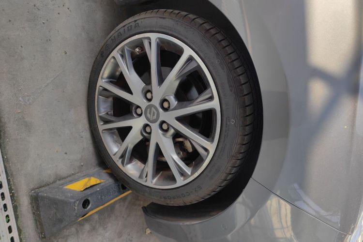 零跑汽车 零跑S01 2019款 380 Pro车身外观10