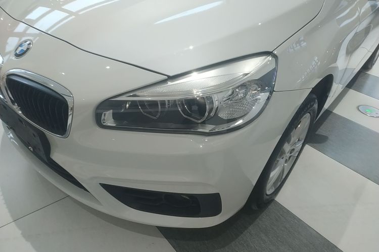 宝马2系旅行车 2016款 218i 领先型局部细节36