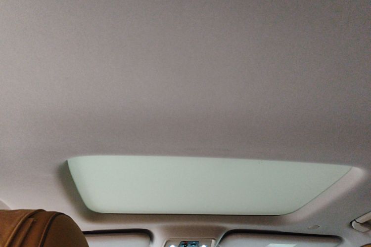 腾势D9 2022款 DM-i 1040 尊贵型中控内饰22