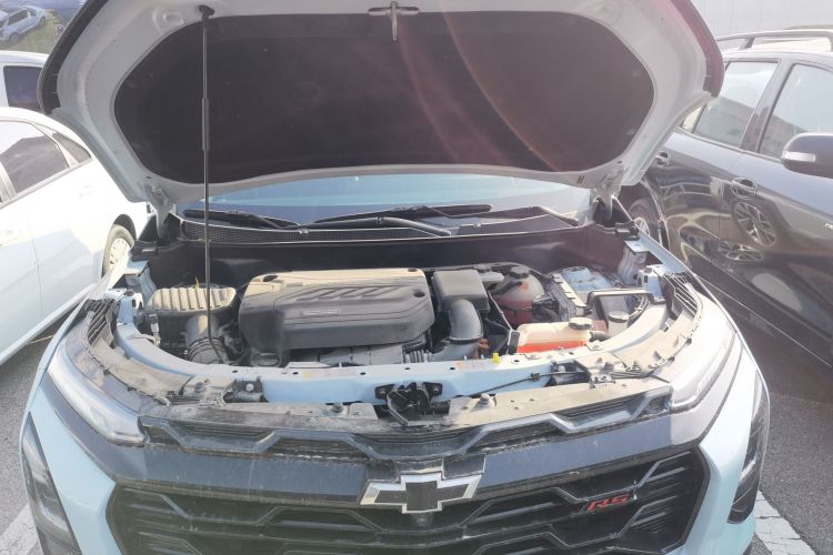 雪佛兰 探界者Plus 2024款 102km RS 至臻版机舱底盘24