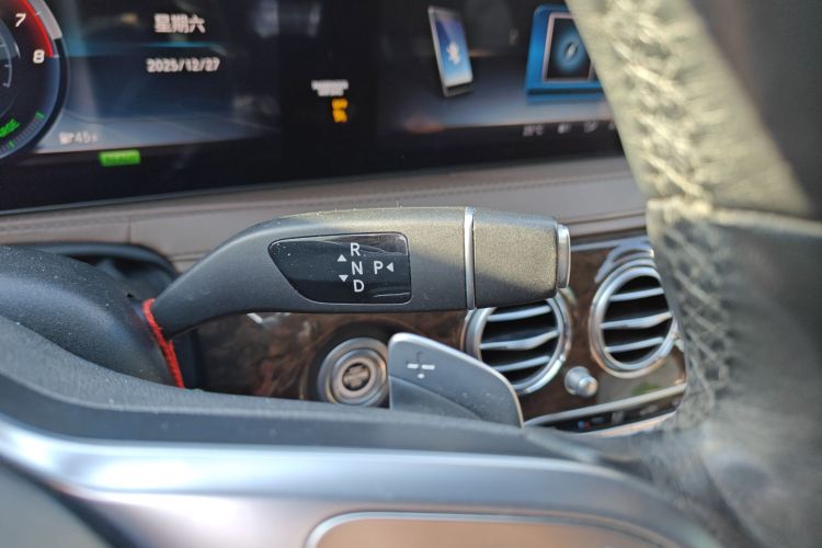 奔驰S级 2019款 S 320 L中控内饰18